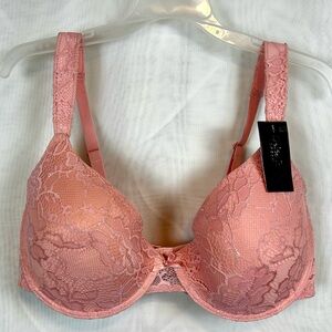 NWT Delta Burke Underwire Lace Overlay Bra / Sz 40DD